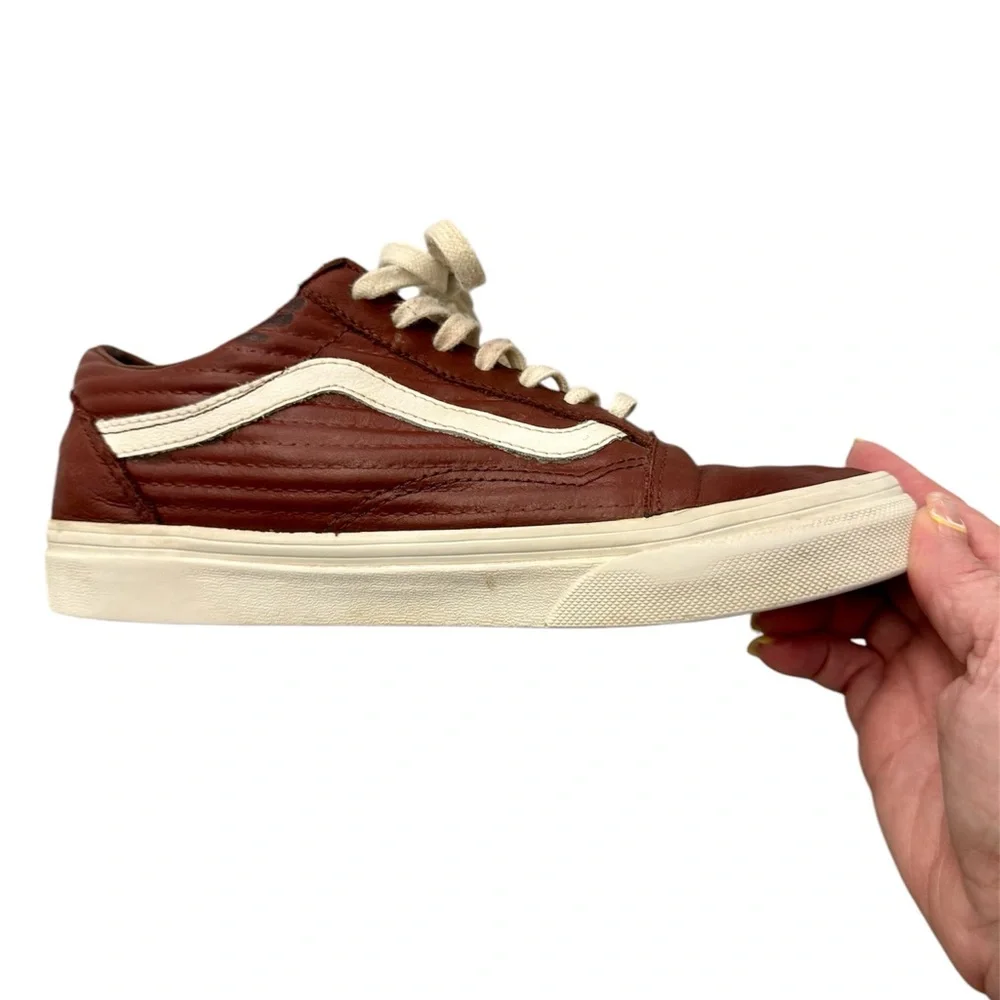 Vans White and Burgundy Old Skool Leather Size 7 Men’s 5.5